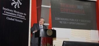 Inaugura Enrique  Etienne Pérez del Rio, Rector Semana de la Contaduría de la FCAV-UAT