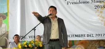 RINDIÓ PROTESTA DE LEY COMO PRESIDENTE MUNICIPAL DE IXCATEPEC EL PROFESOR DAVID GUZMAN MARTINEZ ANTE SU PUEBLO.