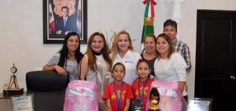 Reconoce Alma Laura Amparán a destacadas estudiantes altamirenses