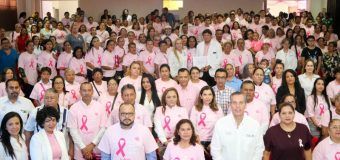 Reitera su apoyo Alma Laura Amparán a mujeres que luchan contra el cáncer