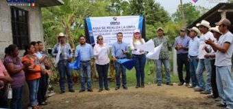 Banderazo oficial de la obra CONSTRUCCIÓN DE CUARTOS Dormitorios en la localidad de Comales
