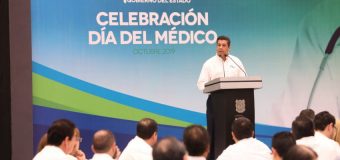 Celebra gobernador a médicos de la zona sur de Tamaulipas