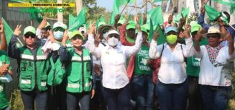 Habitantes del km 100 reciben con gusto ala candidata del partido verde, Rosaura Miranda