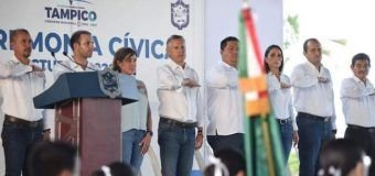 CHUCHO NADER DIO INICIO A LOS HONORES ALA BANDERA EN LA SECUNDARIA FEDERAL NO. 7.ACOMPAÑADO DE SU CABILDO