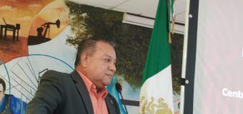Lic. Guillermo Muñoz  Martínez Director del CBTIS 105 Rindió informe de actividades 2022-2023