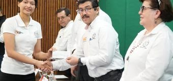 Reconoce la UAT el desempeño académico de estudiantes hijos del personal docente