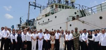 Entrega Marina buque a la UAT