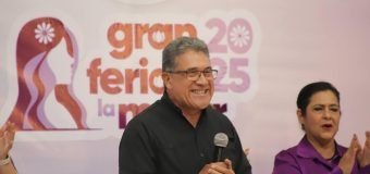 FELICITA LA CP.ROSA IRMA LUQUE PEREZ EN LA FERIA DE LA MUJER