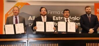 Rector de la UAT formaliza alianzas para impulsar certificaciones internacionales