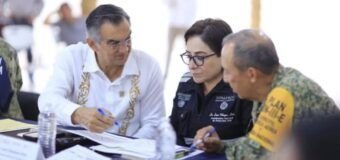 Da seguimiento a las acciones preventivas, Américo Villarreal y la coordinadora nacional de Protección Civil, Laura Velázquez Alzúa,