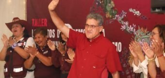 Impulsa Armando Martínez formación política con taller sobre democracia