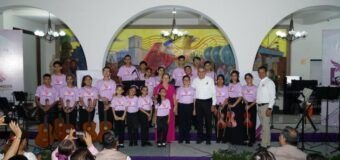 Niños rescatados del trabajo infantil ofrecen emotivo concierto en la Presidencia Municipal