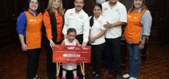 Familia UAT entrega donativo en apoyo a la salud de la pequeña Natalia