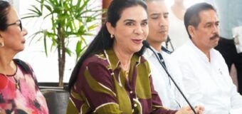 Mónica Villarreal impulsa convenio de becas con universidades para ampliar el acceso a la educación superior en Tampico