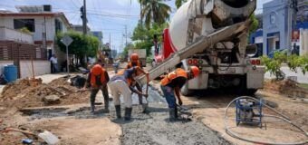 Avanza COMAPA SUR en trabajos de pavimentación y rehabilitación sanitaria en la colonia Unidad Nacional