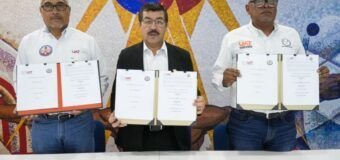 Concreta la UAT acuerdos en beneficio de sus trabajadores