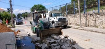 Inicia COMAPA SUR trabajos de rehabilitación de línea de drenaje en Lomas de Rosales