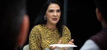 Participa Mónica Villarreal en reunión de trabajo con la Secretaría de Recursos Hidráulicos