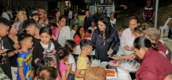 Inaugura Mónica Villarreal Pavimentación de Calle en la colonia Campbell