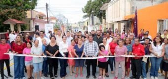 Atiende Mónica Villarreal rezago de más de 40 años con pavimentación en La Arboleda