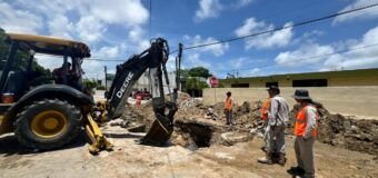 Atiende COMAPA SUR trabajos de reposición de colector en la colonia Unidad Nacional