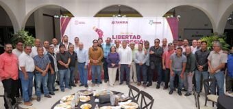 Reconoce Armando Martínez a representantes de medios de comunicación