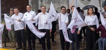 Fortalece SET escuelas públicas con mobiliario y equipos